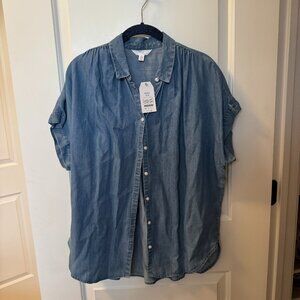NWT Time and Tru Chambray Button-Up Shirt Size S